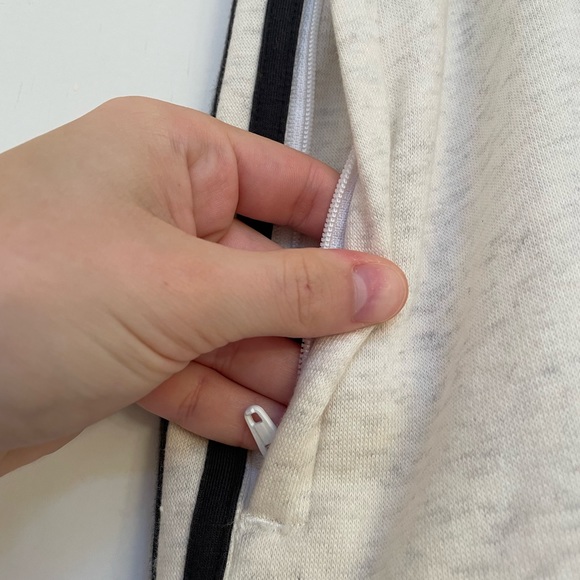 White adidas climalite sweatpants - Picture 5 of 5